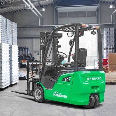 Hangcha XC Series 3-wheel electric forklift, designed for excellent maneuverability and efficiency in tight spaces.